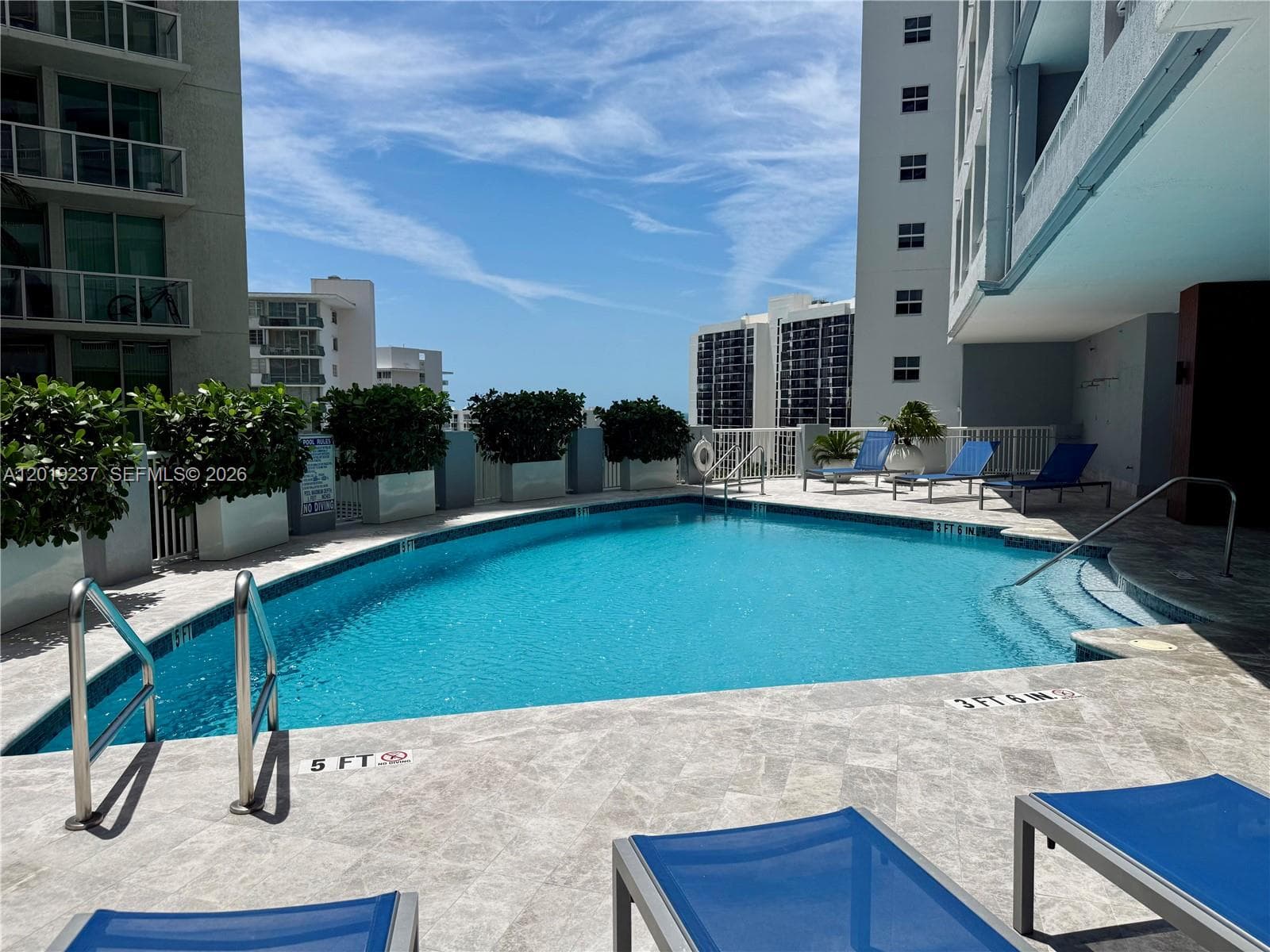 170 SE 14th St # 1205, Miami FL 33131 — 32
