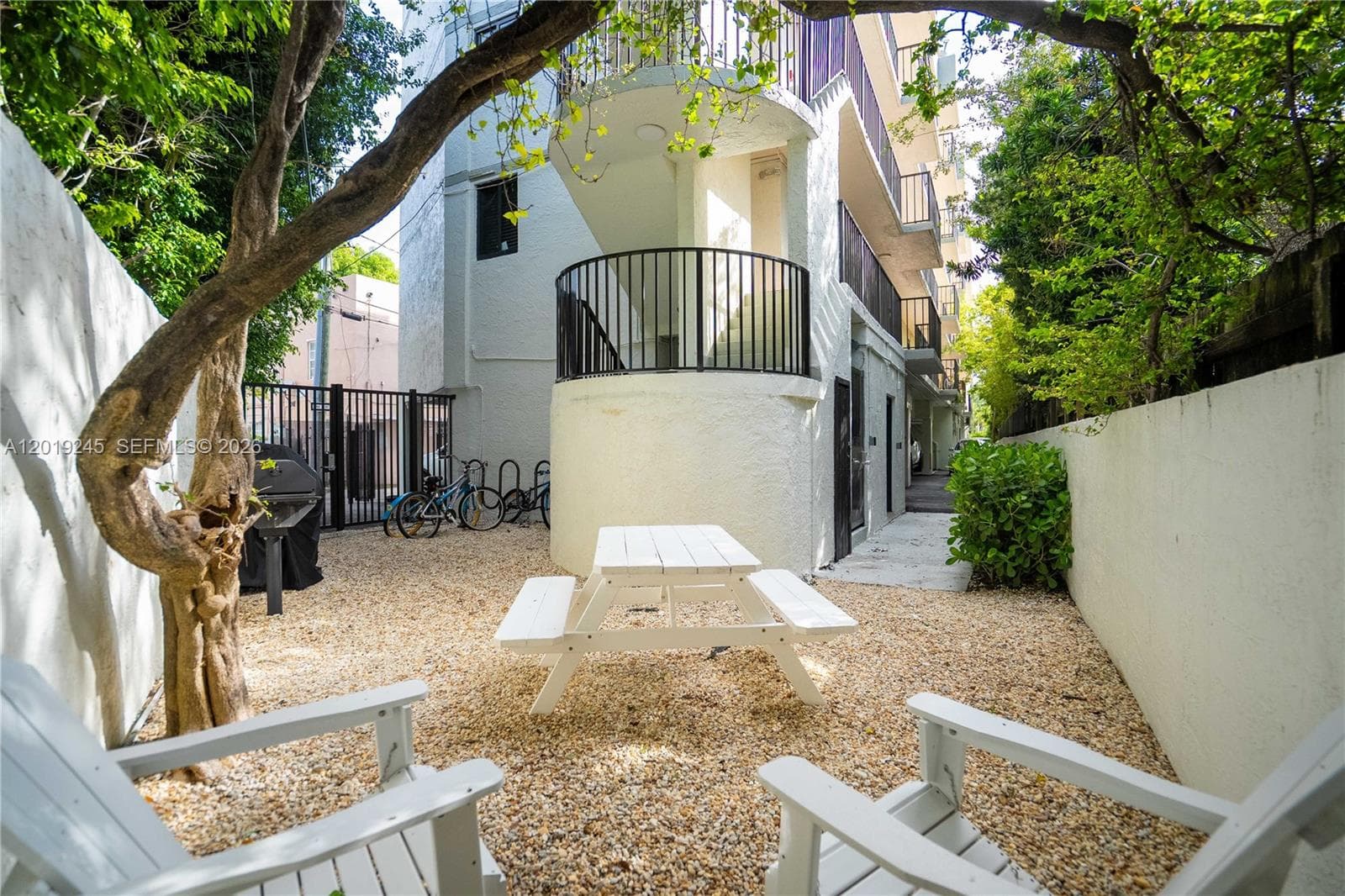 6960 Rue Vendome # 201, Miami Beach FL 33141 — 26