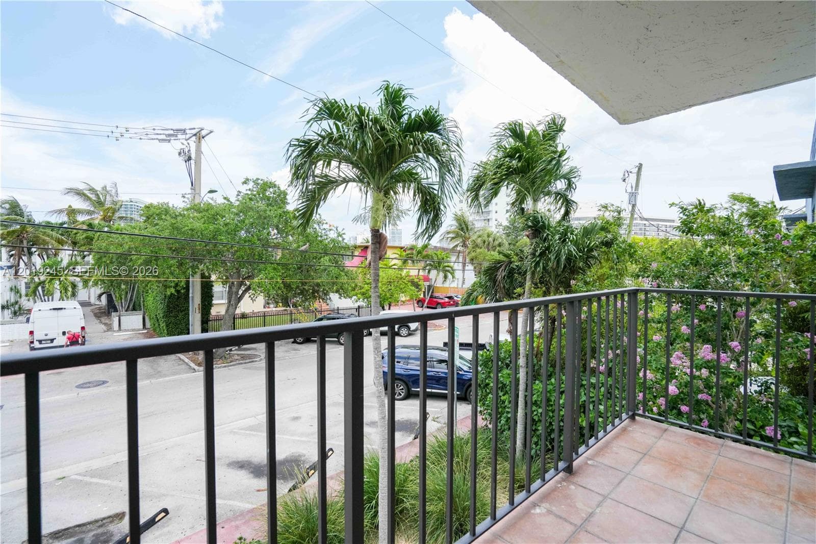 6960 Rue Vendome # 201, Miami Beach FL 33141 — 18
