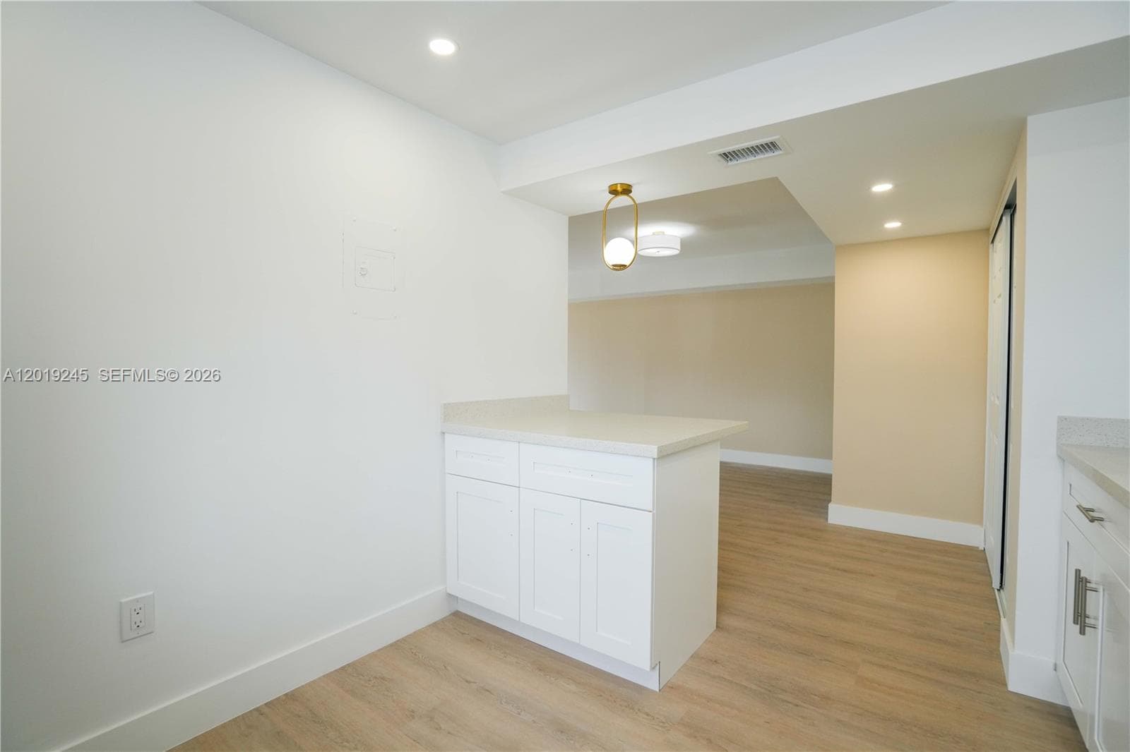 6960 Rue Vendome # 201, Miami Beach FL 33141 — 8