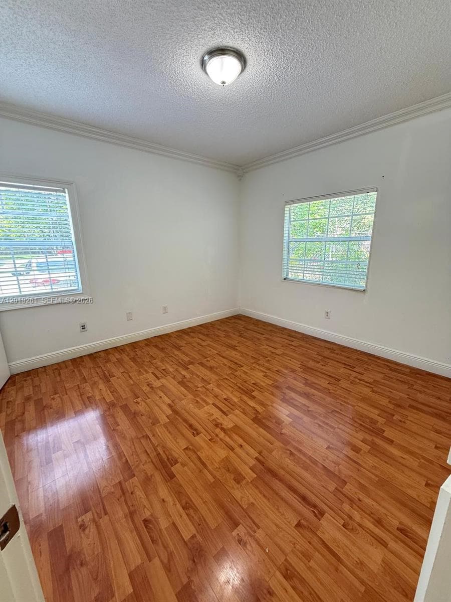 18328 NW 68th Ave, Hialeah FL 33015 — 7