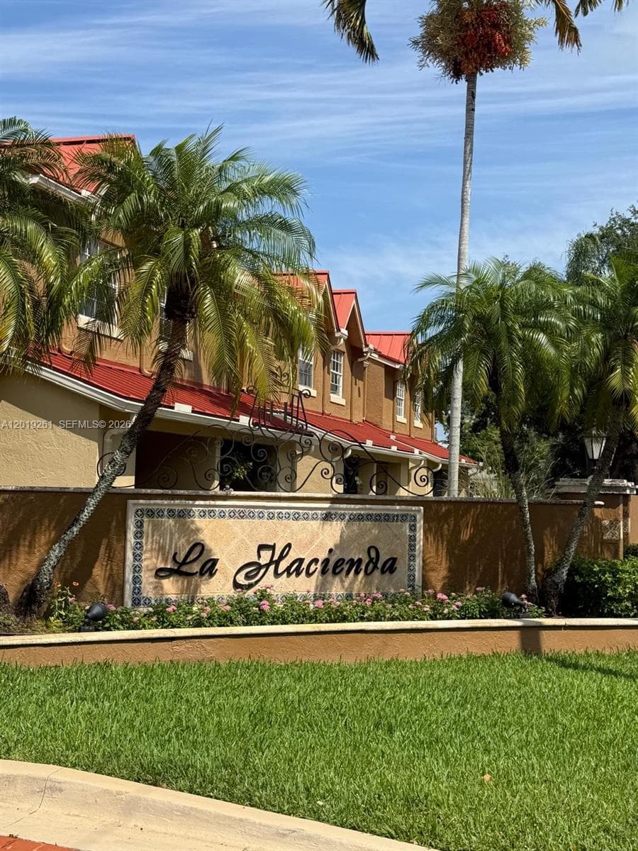 18328 NW 68th Ave, Hialeah FL 33015 — 1