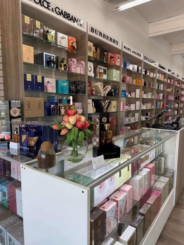 1917 NW 20th St, Miami FL 33142 — 12