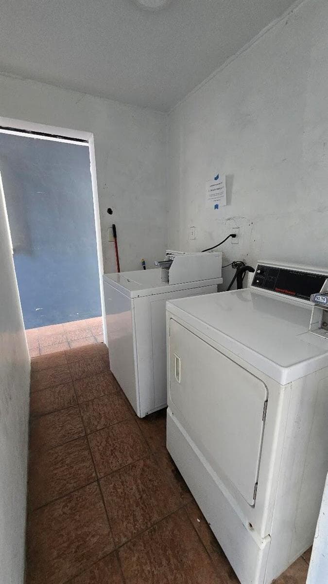 1290 NE 142nd Street # 2, North Miami FL 33161 — 8