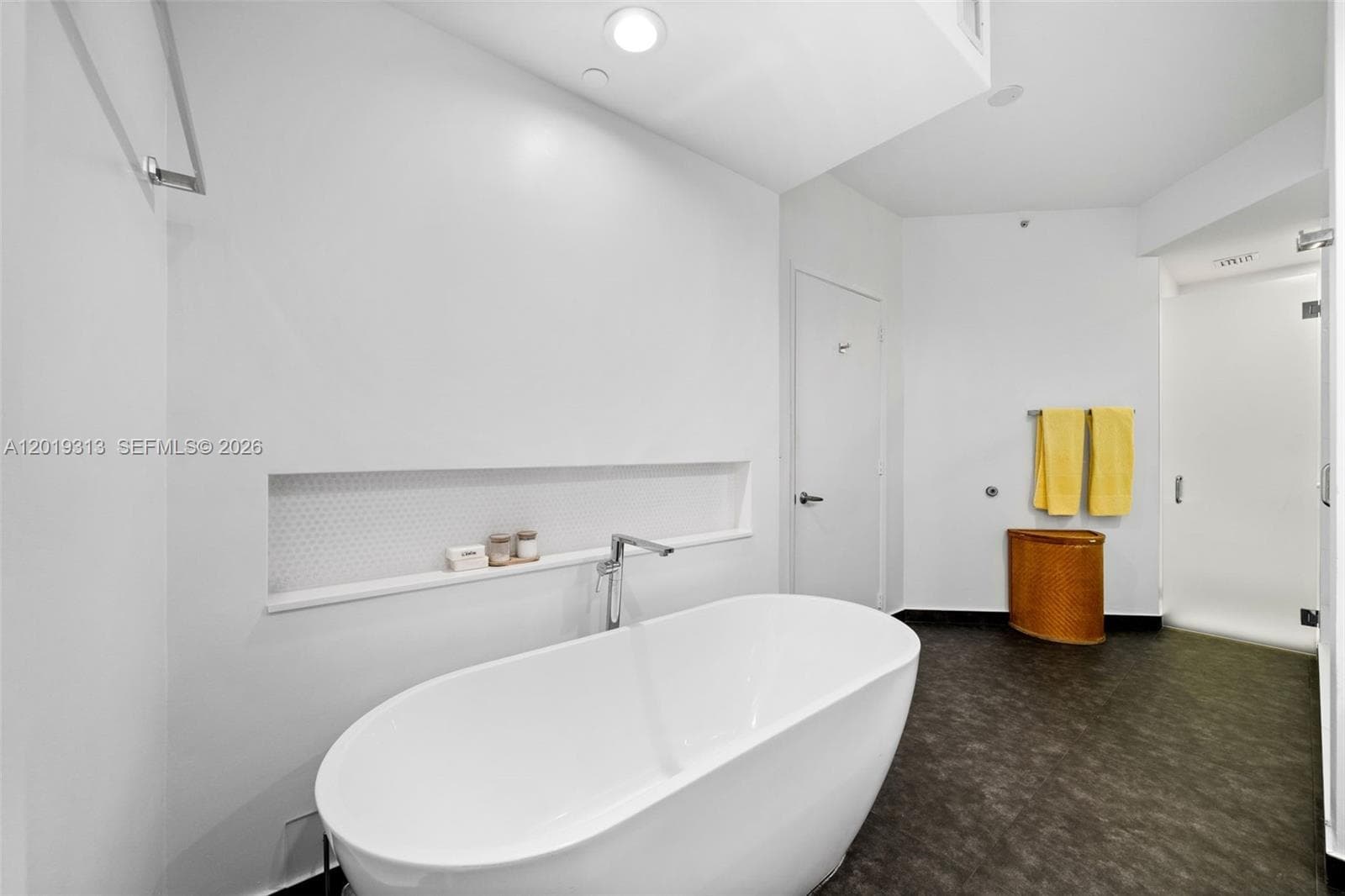 713 Crandon Blvd # 404, Key Biscayne FL 33149 — 16