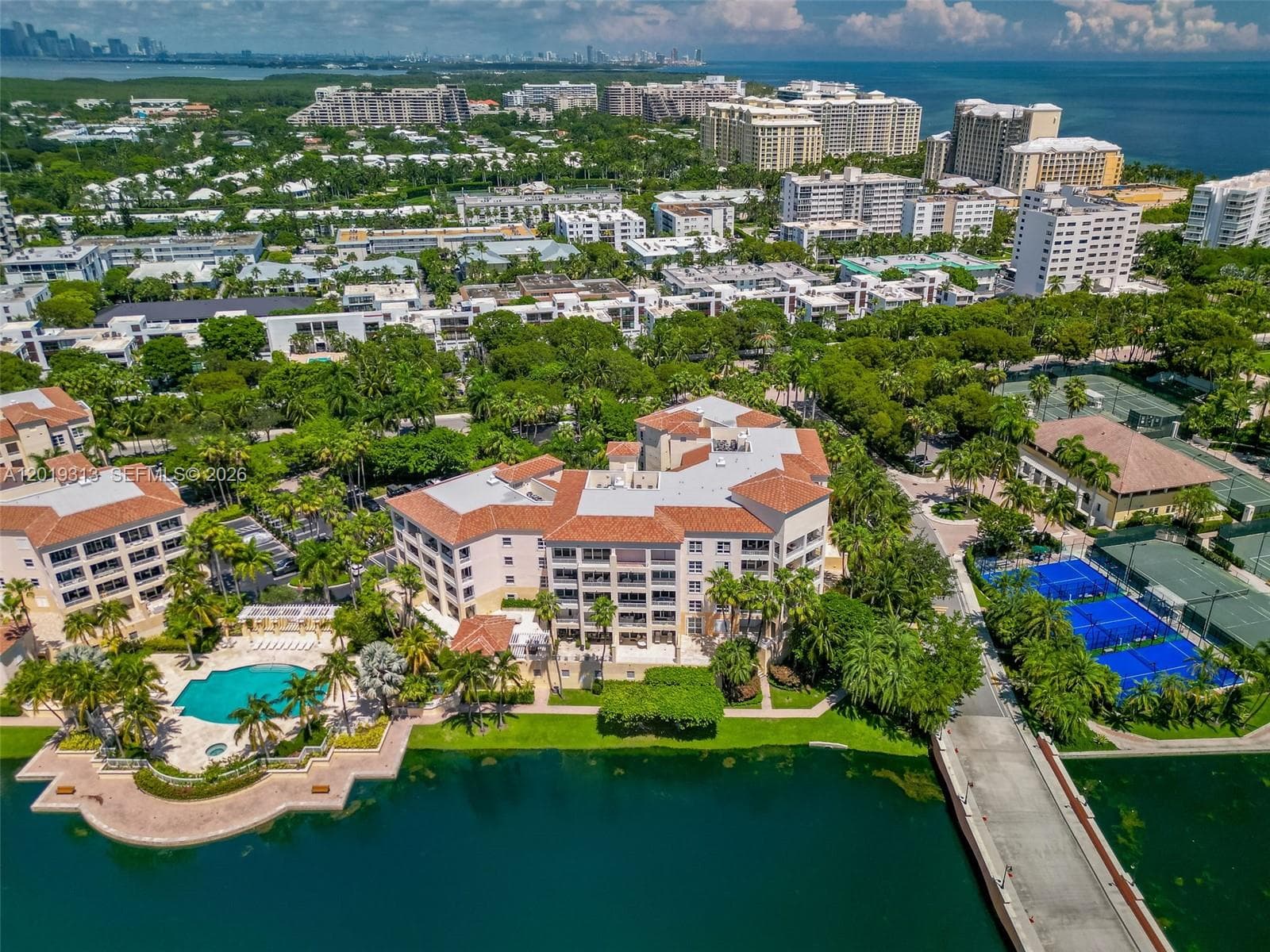 713 Crandon Blvd # 404, Key Biscayne FL 33149 — 32