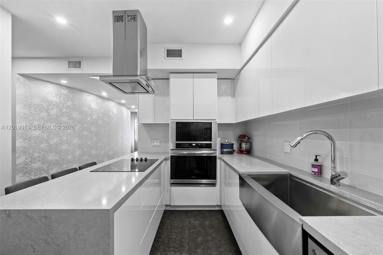 713 Crandon Blvd # 404, Key Biscayne FL 33149 — 10
