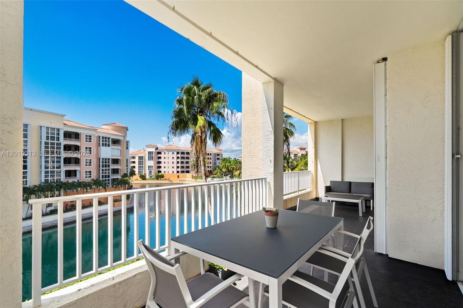 713 Crandon Blvd # 404, Key Biscayne FL 33149 — 25