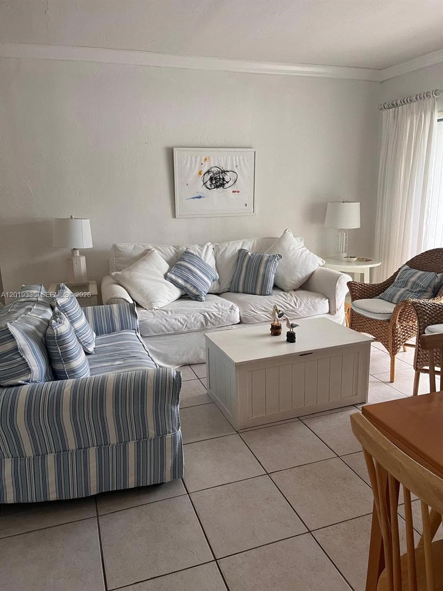 290 Sunrise Dr # 208, Key Biscayne FL 33149 — 2
