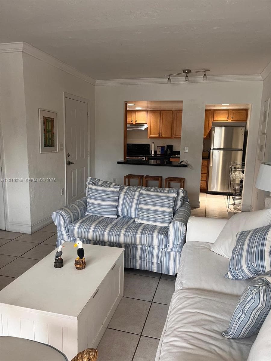 290 Sunrise Dr # 208, Key Biscayne FL 33149 — 3