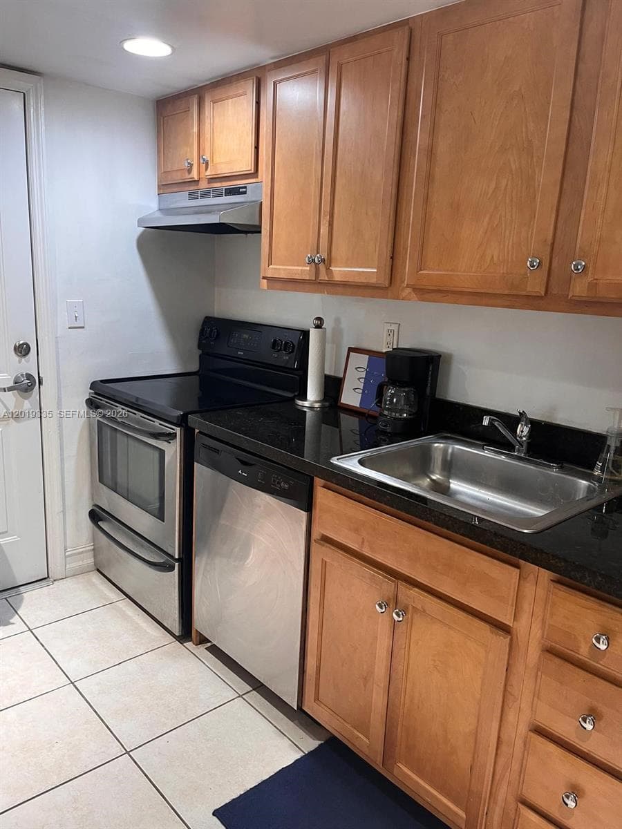 290 Sunrise Dr # 208, Key Biscayne FL 33149 — 11