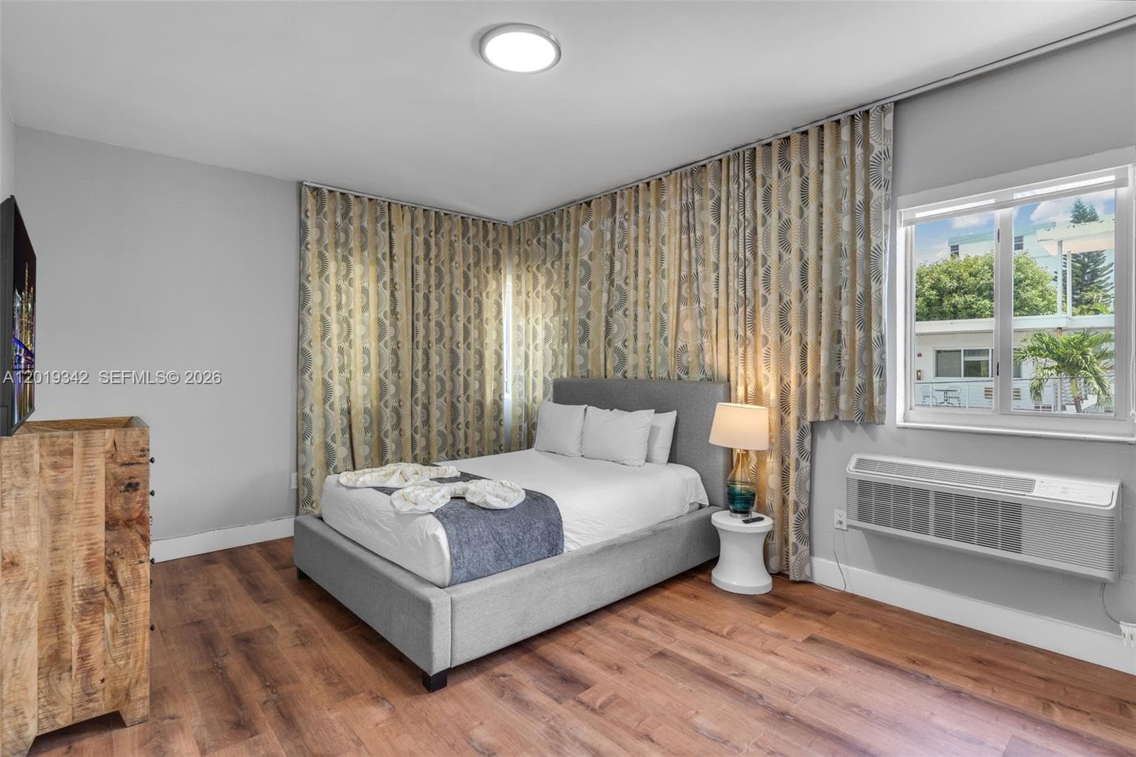 8100 Harding Ave # 514, Miami Beach FL 33141 — 2