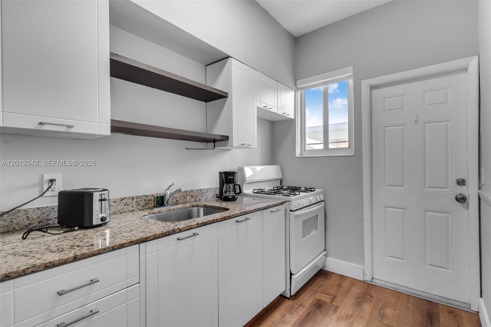 8100 Harding Ave # 514, Miami Beach FL 33141 — 9