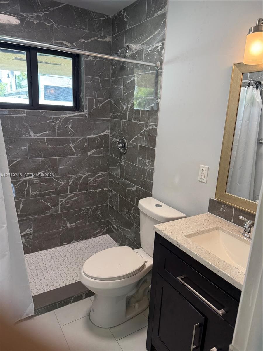 18510 Atlantic Blvd, Sunny Isles Beach FL 33160 — 10