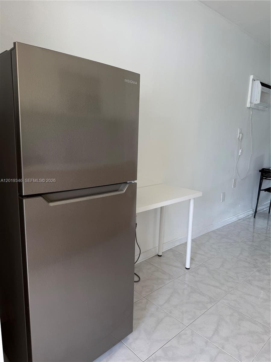 18510 Atlantic Blvd, Sunny Isles Beach FL 33160 — 4