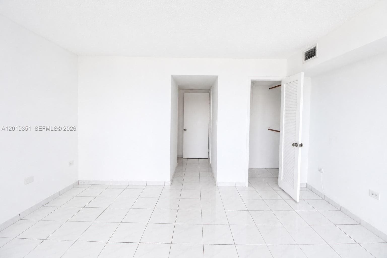 7135 Collins Ave # 912, Miami Beach FL 33141 — 20