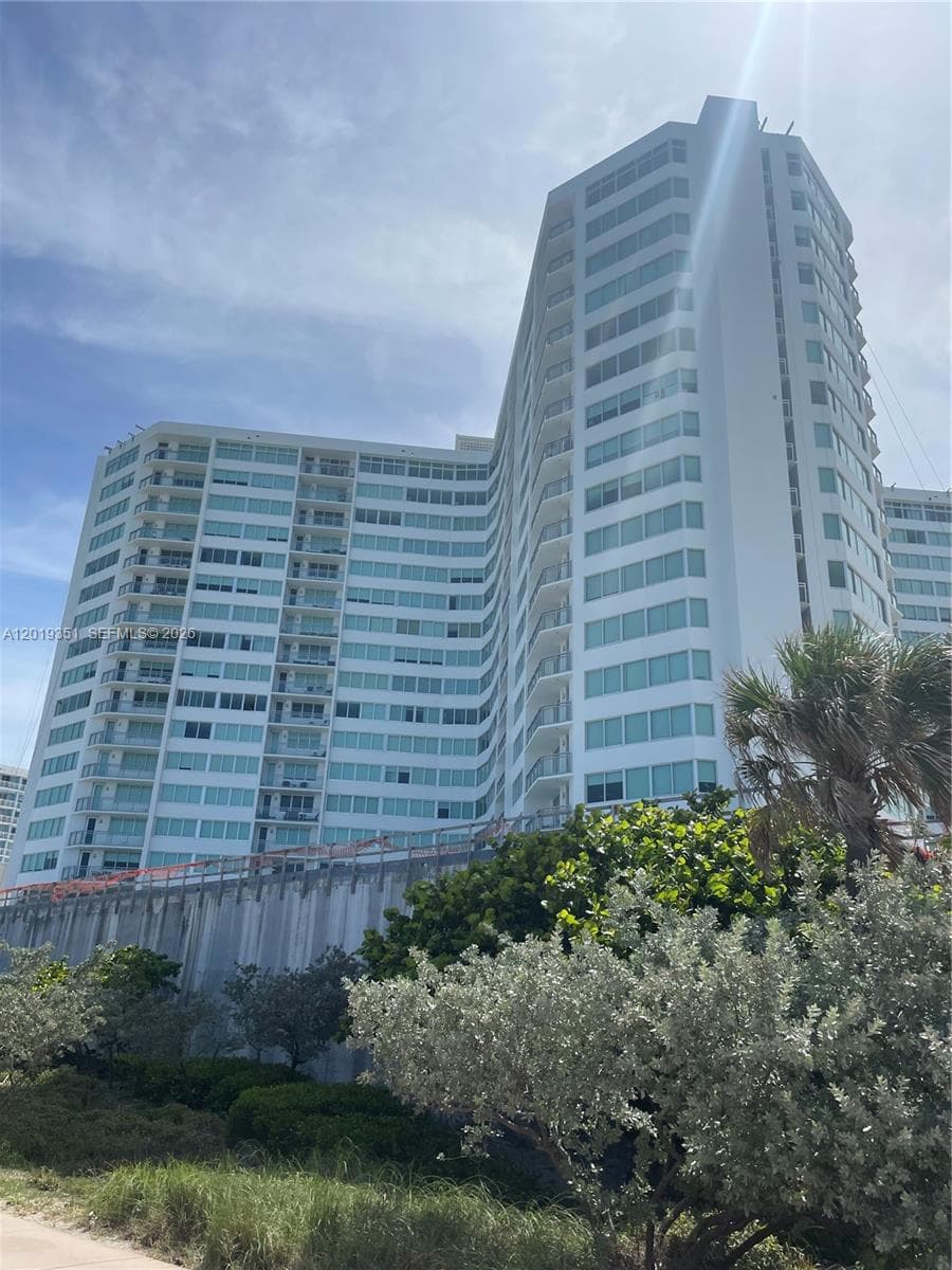 7135 Collins Ave # 912, Miami Beach FL 33141 — 30