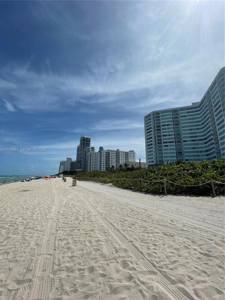 7135 Collins Ave # 912, Miami Beach FL 33141 — 34