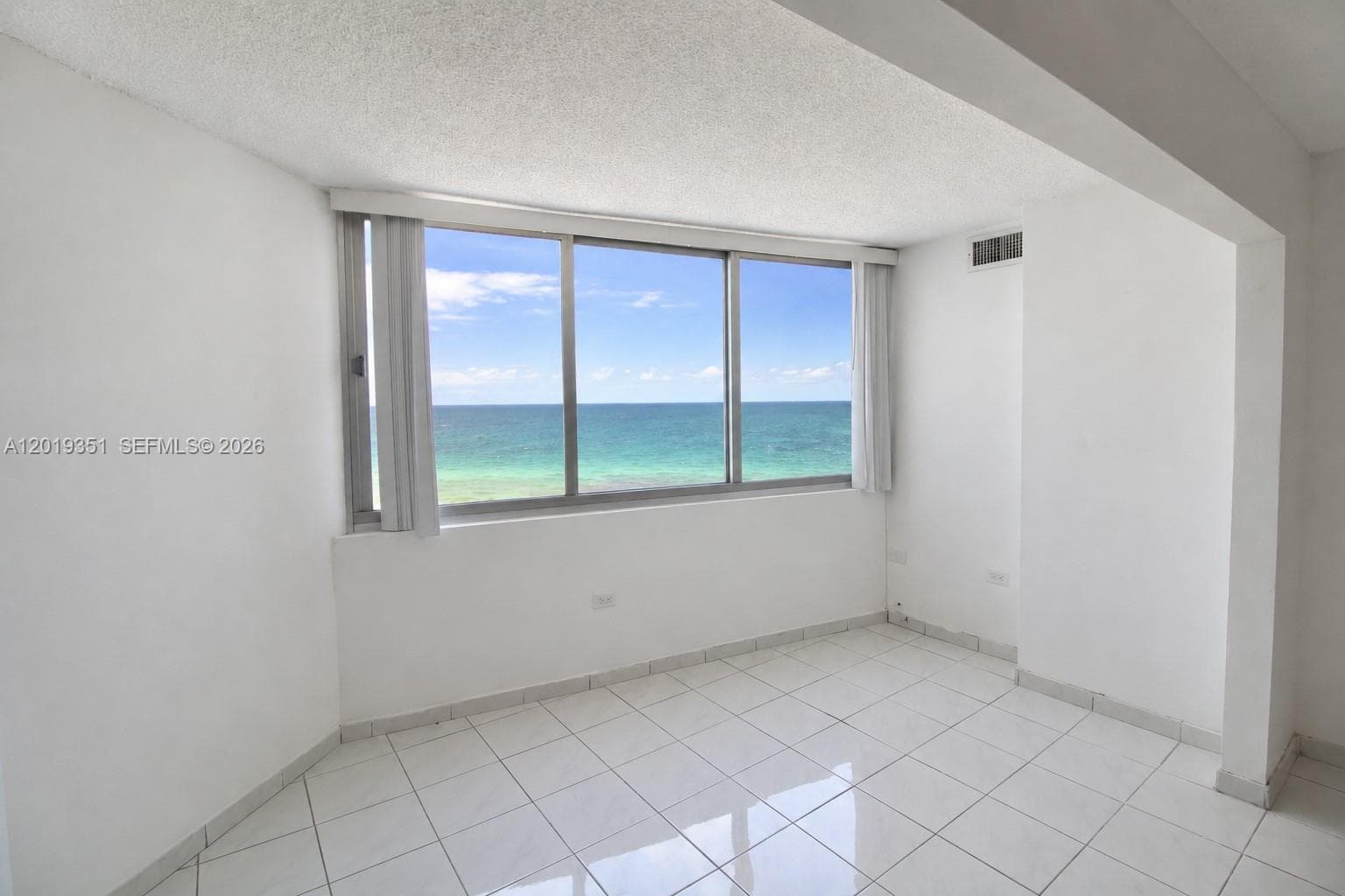 7135 Collins Ave # 912, Miami Beach FL 33141 — 15