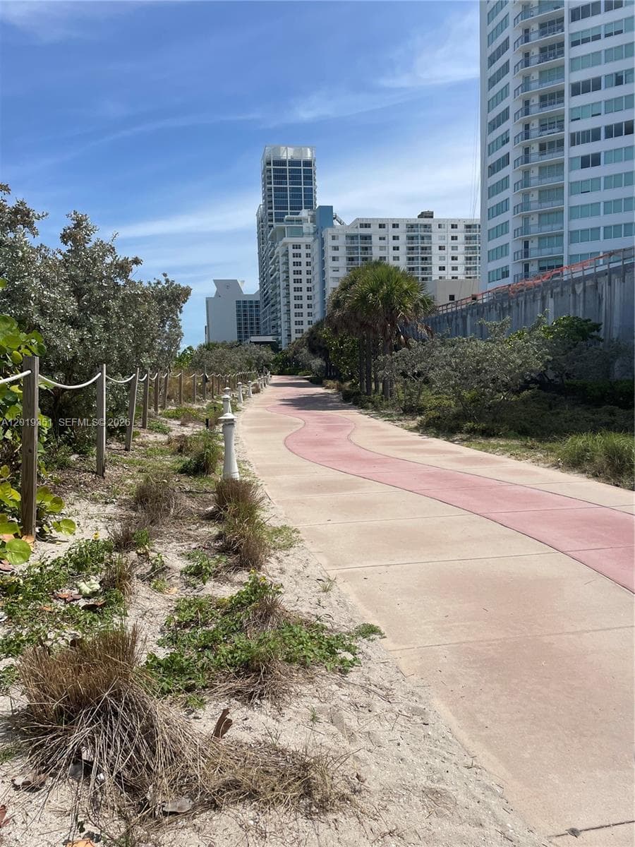 7135 Collins Ave # 912, Miami Beach FL 33141 — 31