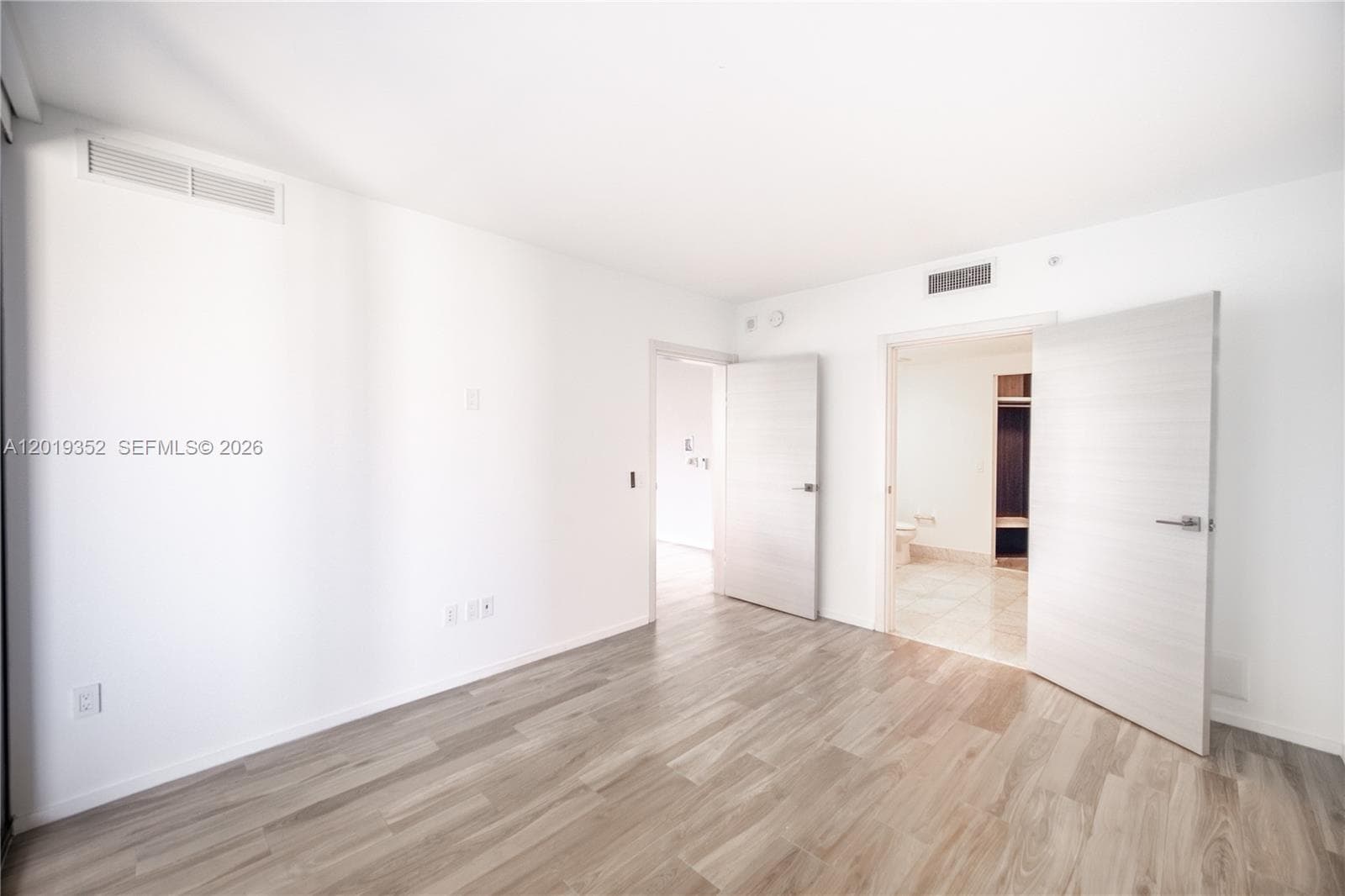 801 S Miami Ave # 3905, Miami FL 33130 — 17