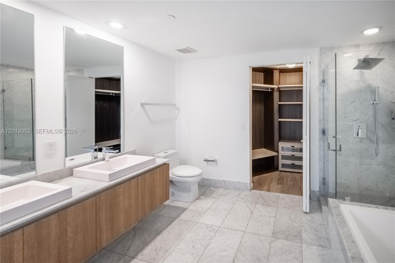 801 S Miami Ave # 3905, Miami FL 33130 — 11