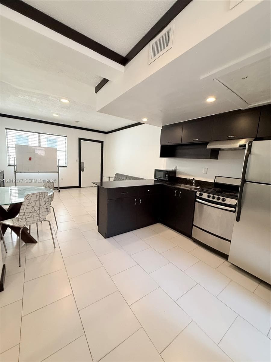 1545 Drexel Ave # 422, Miami Beach FL 33139 — 5