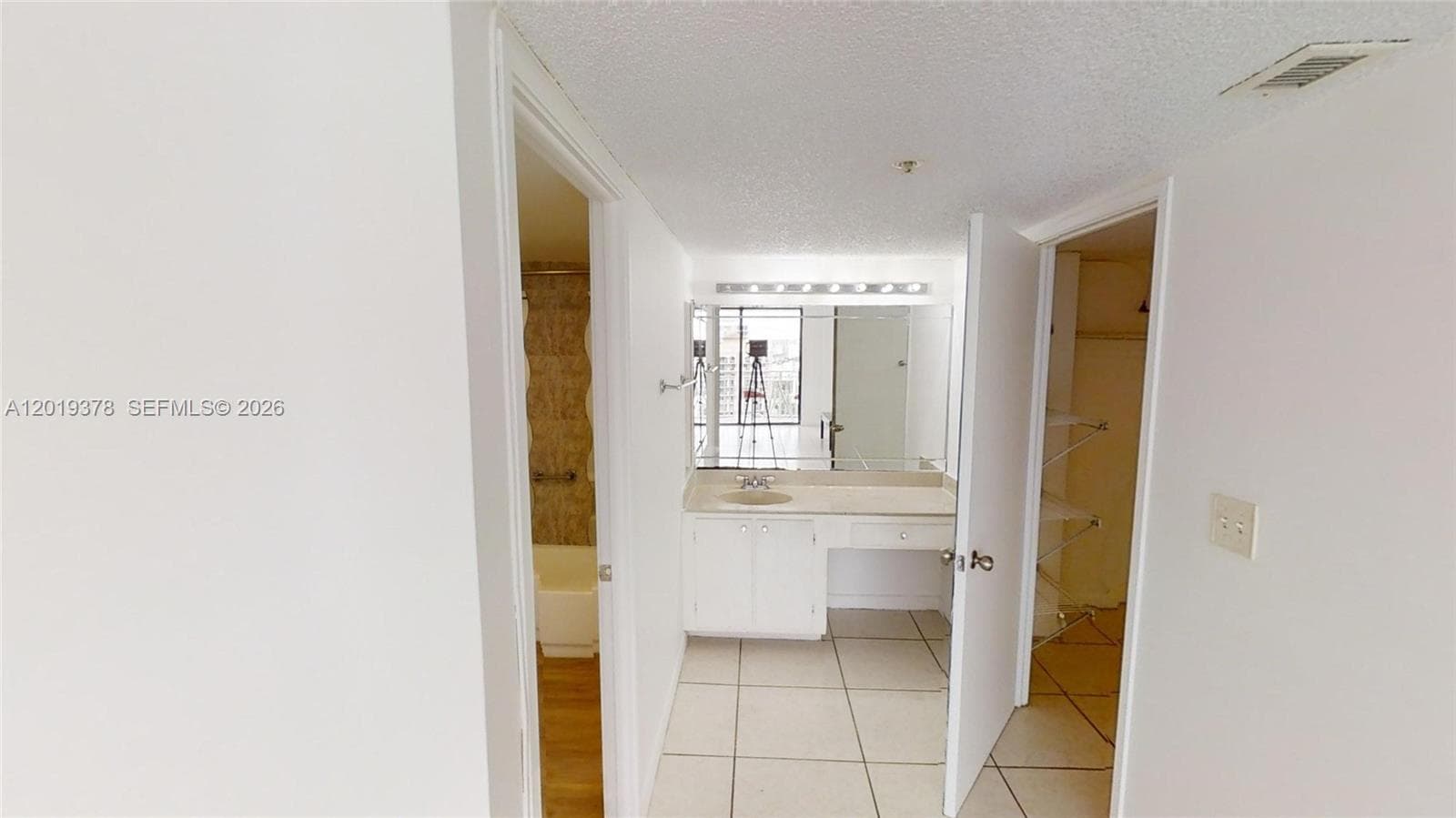 210 174th St # 1918, Sunny Isles Beach FL 33160 — 21