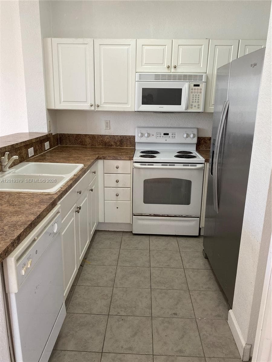 3355 NE 13 Cir Dr. # 28, Homestead FL 33033 — 1
