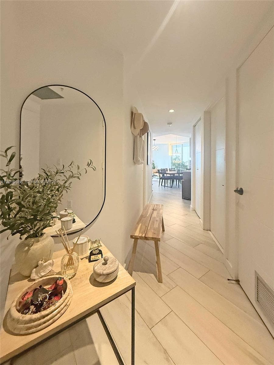 1010 SW 2nd Ave # 1709, Miami FL 33130 — 6