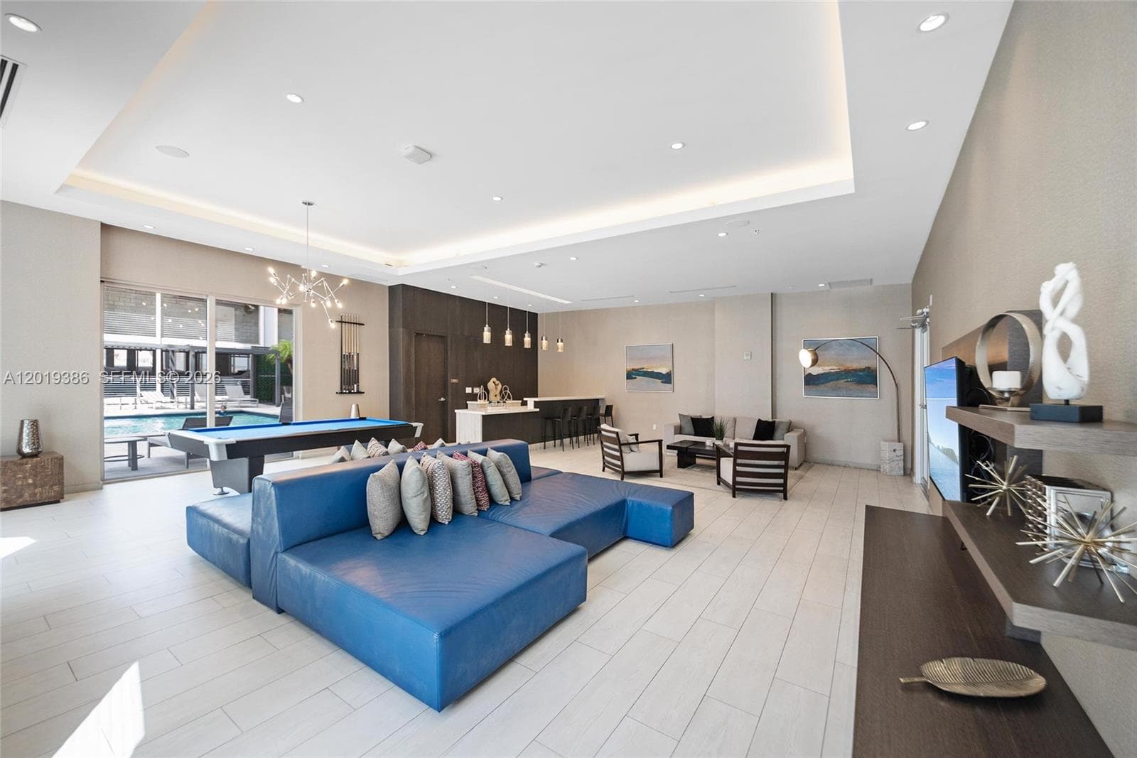 1010 SW 2nd Ave # 1709, Miami FL 33130 — 33