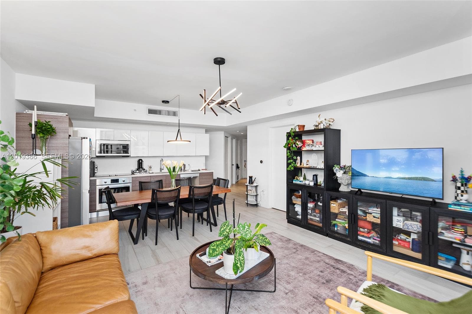 1010 SW 2nd Ave # 1709, Miami FL 33130 — 19