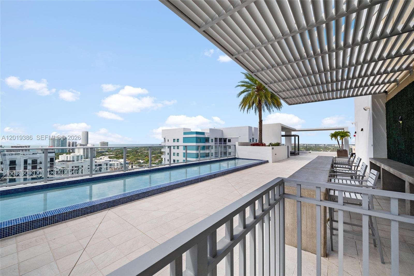1010 SW 2nd Ave # 1709, Miami FL 33130 — 25