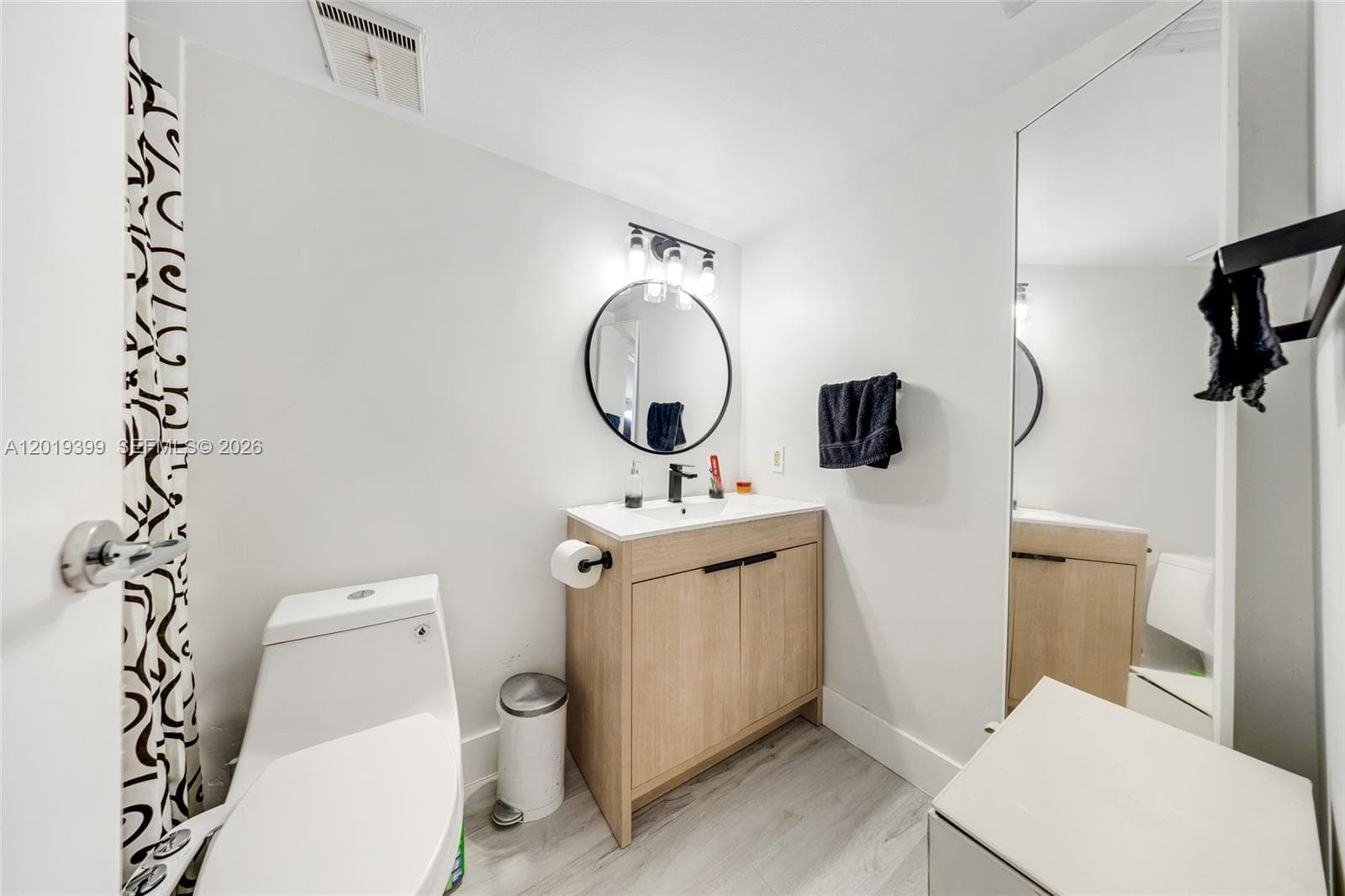 7601 E Treasure Dr # 923, North Bay Village FL 33141 — 28