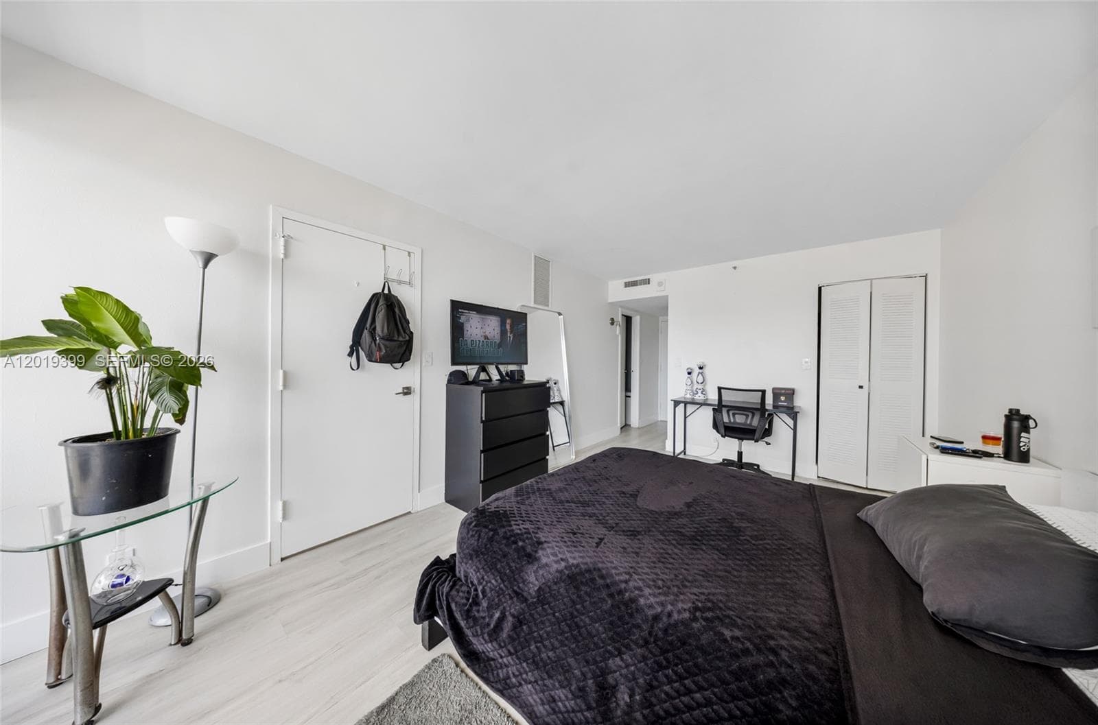 7601 E Treasure Dr # 923, North Bay Village FL 33141 — 25