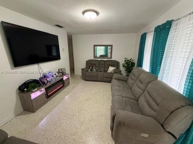 9385-9387 SW 37th St, Miami FL 33165 — 2