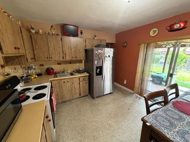 9385-9387 SW 37th St, Miami FL 33165 — 11