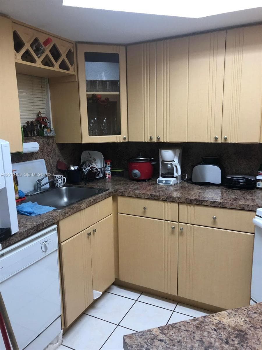 8245 Lake Dr # 204, Doral FL 33166 — 3