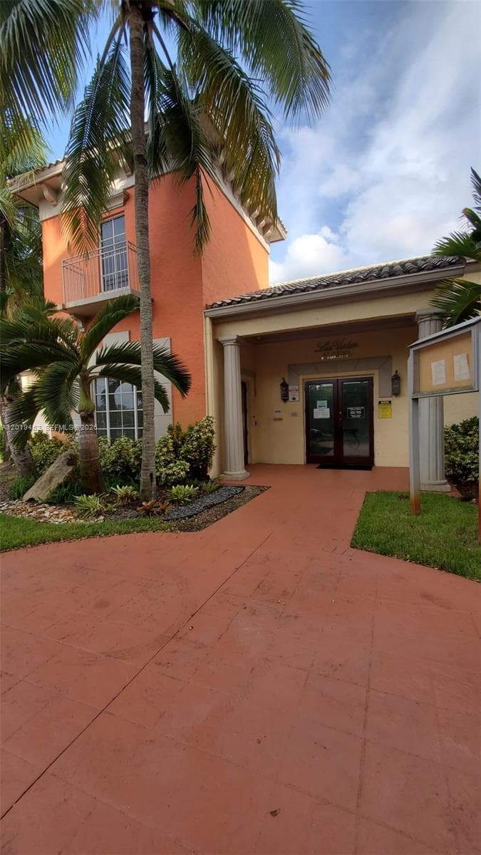 8245 Lake Dr # 204, Doral FL 33166 — 10