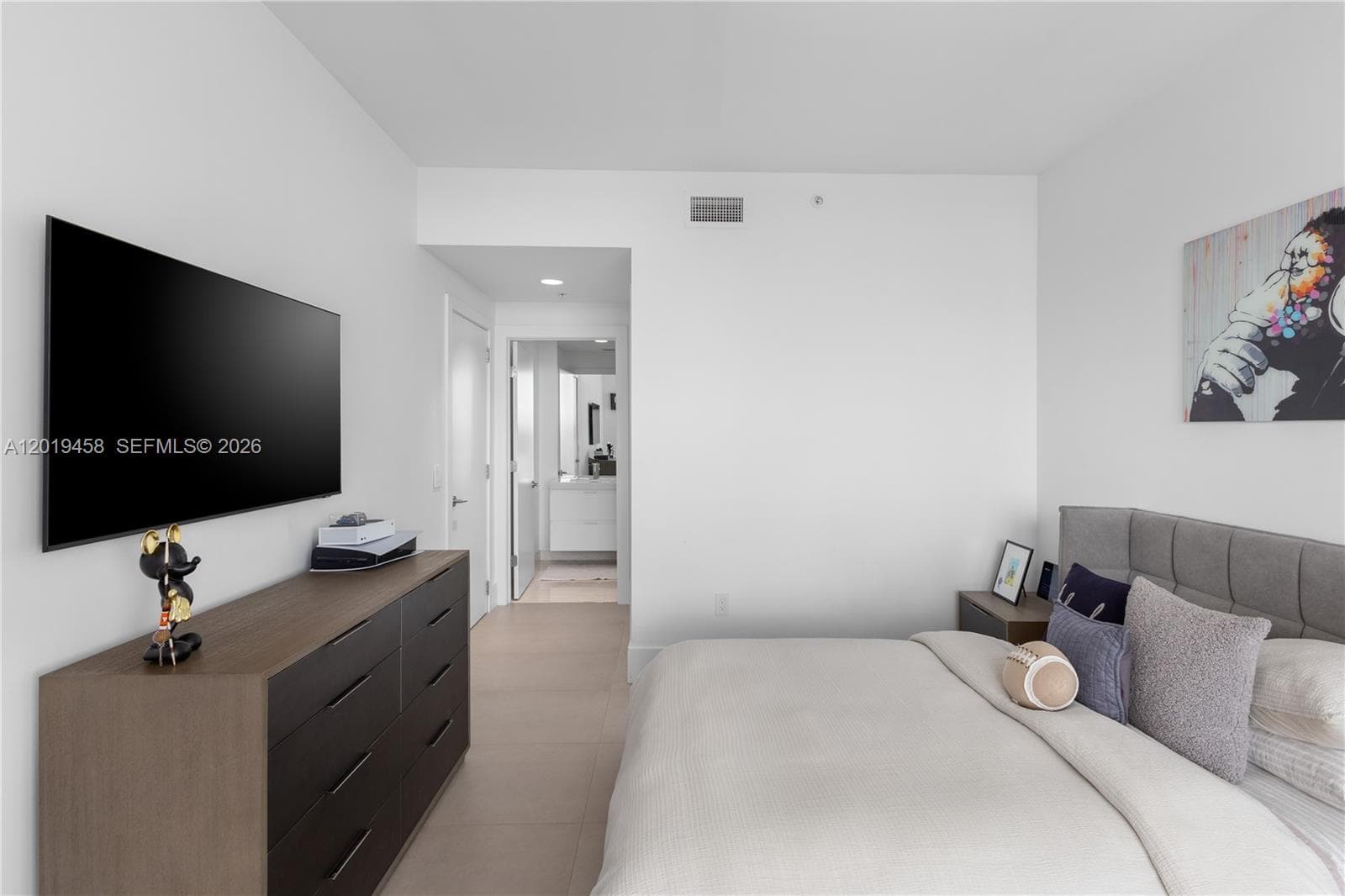 17111 Biscayne Blvd # 1406, North Miami Beach FL 33160 — 24