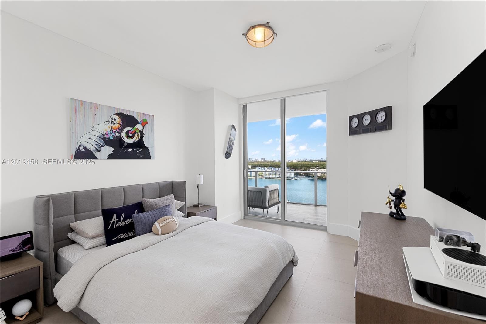 17111 Biscayne Blvd # 1406, North Miami Beach FL 33160 — 25