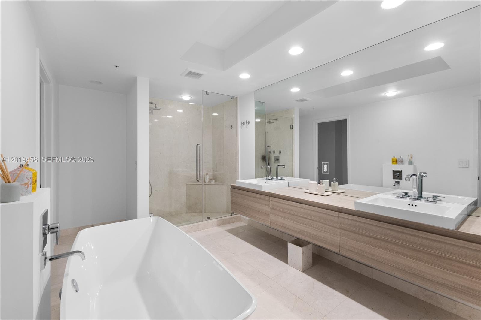 17111 Biscayne Blvd # 1406, North Miami Beach FL 33160 — 21