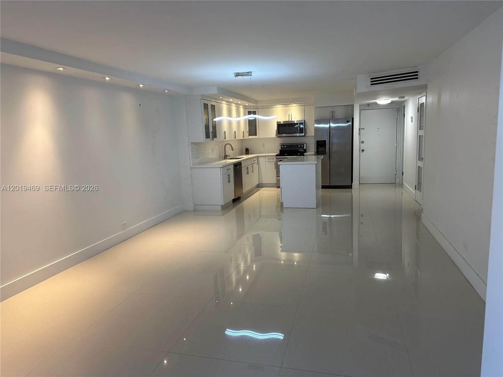 6039 Collins Ave # 1221, Miami Beach FL 33140 — 16