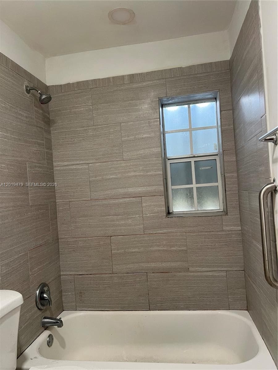 1851 NW 51st Ter, Miami FL 33142 — 11
