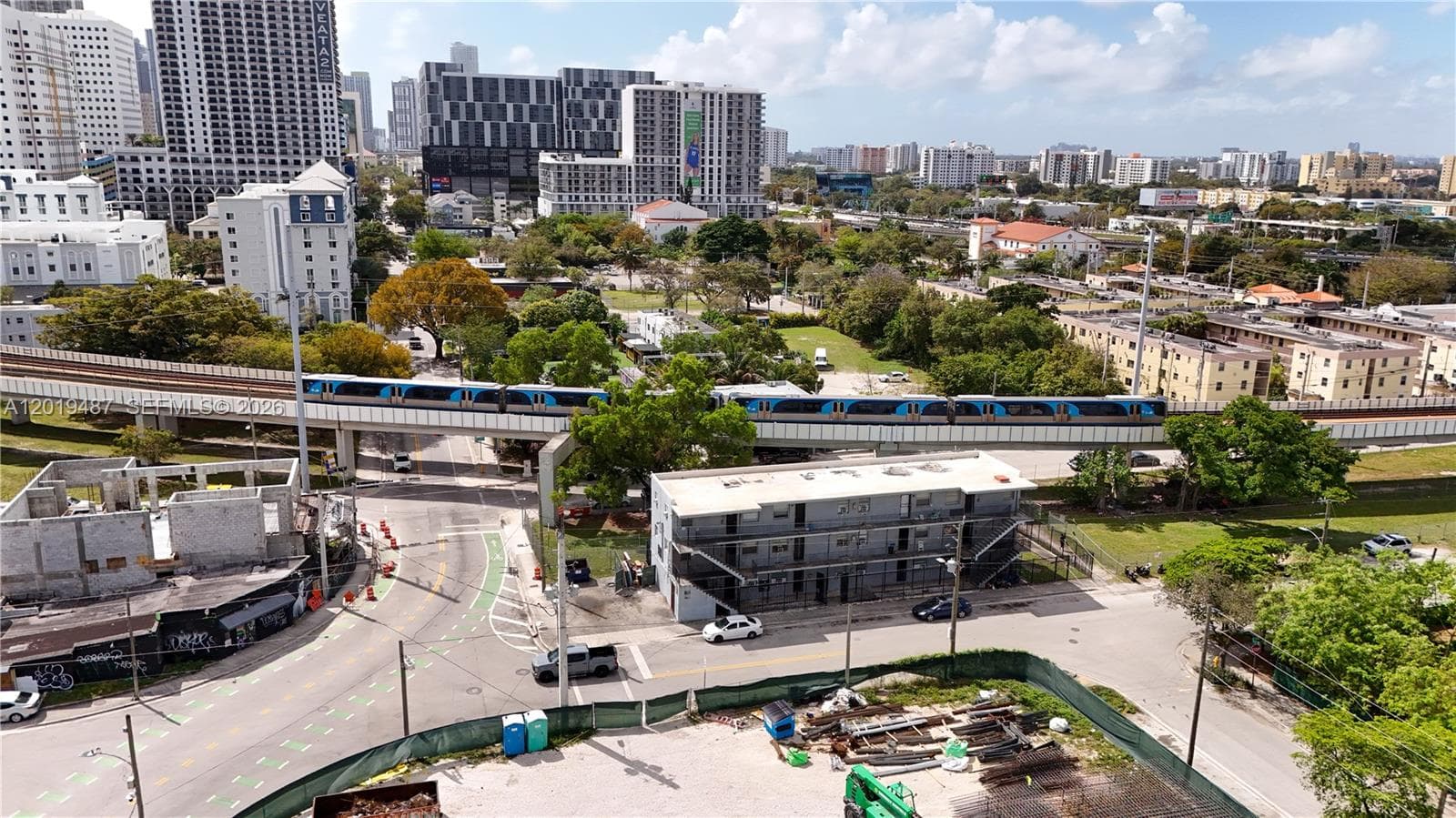 220 NW 11th Ter, Miami FL 33136 — 2