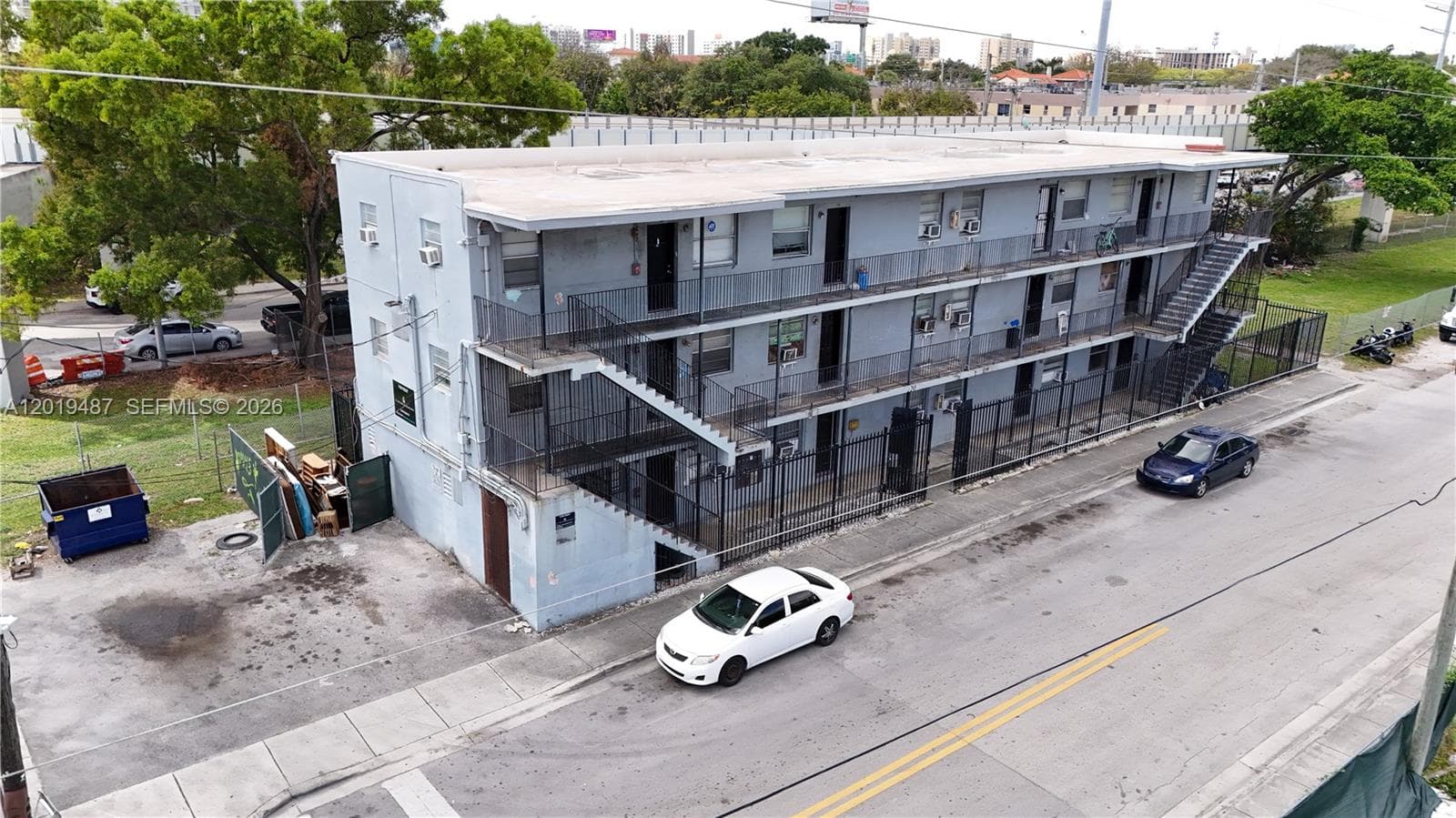 220 NW 11th Ter, Miami FL 33136 — 12