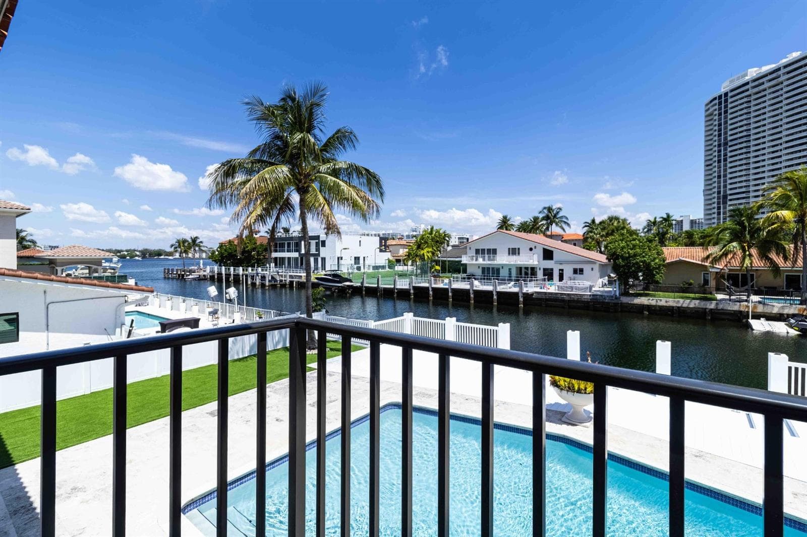 3341 NE 170th Street, North Miami Beach FL 33160 — 29