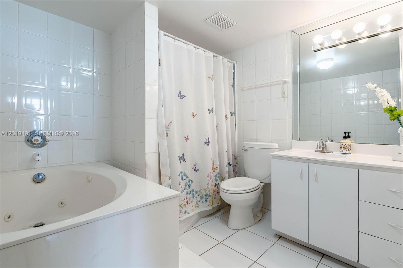 301 174 # 1503, Sunny Isles Beach FL 33160 — 17
