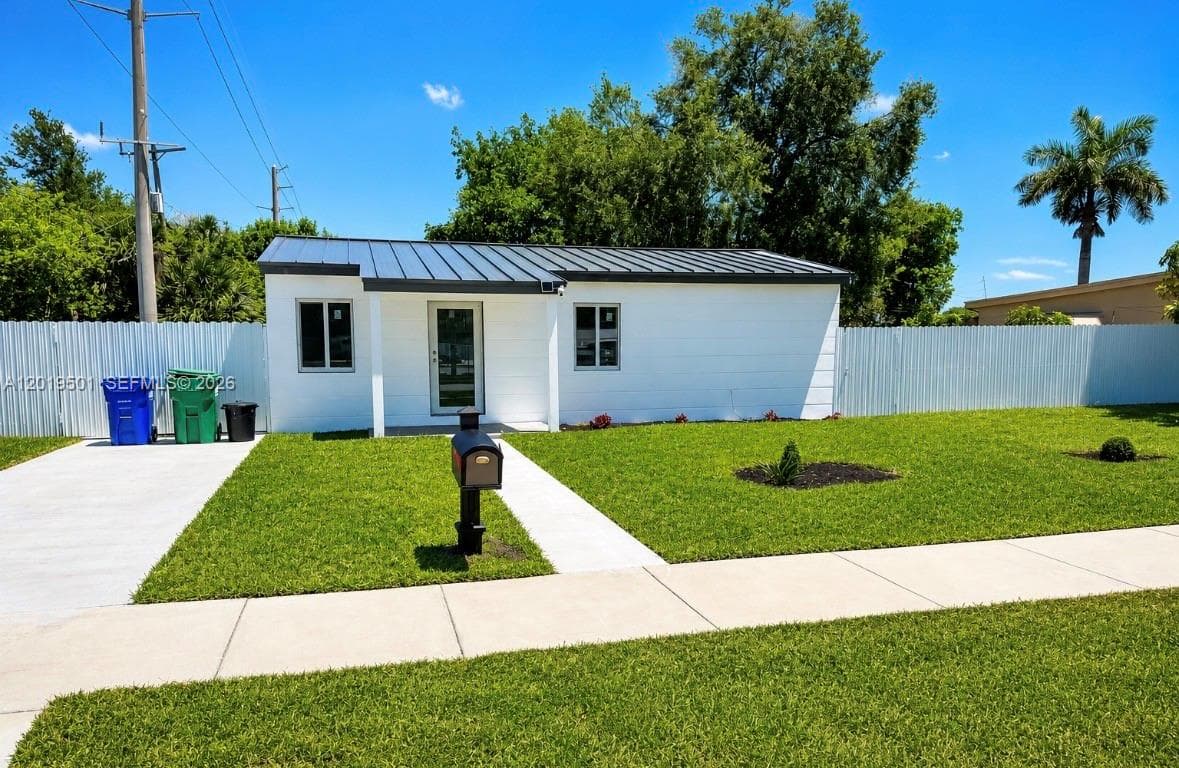 1881 NW 157th St, Miami Gardens FL 33054 — 3