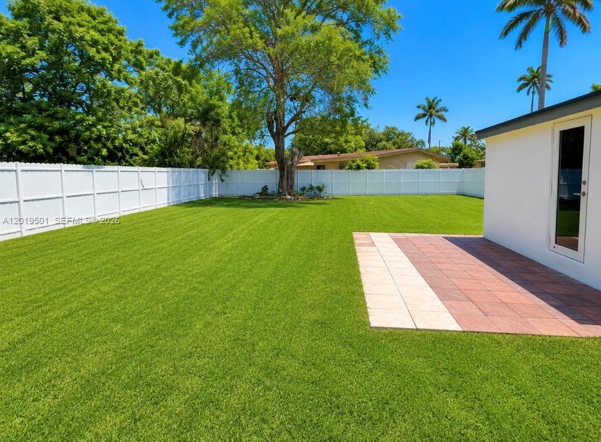 1881 NW 157th St, Miami Gardens FL 33054 — 19